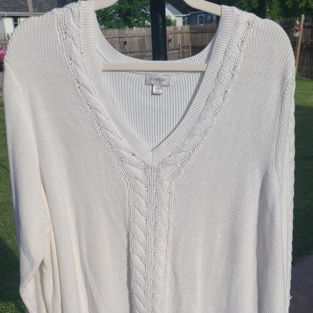 Avenue Cream Cable Knit Sweater NWOT Plus Size 26/28